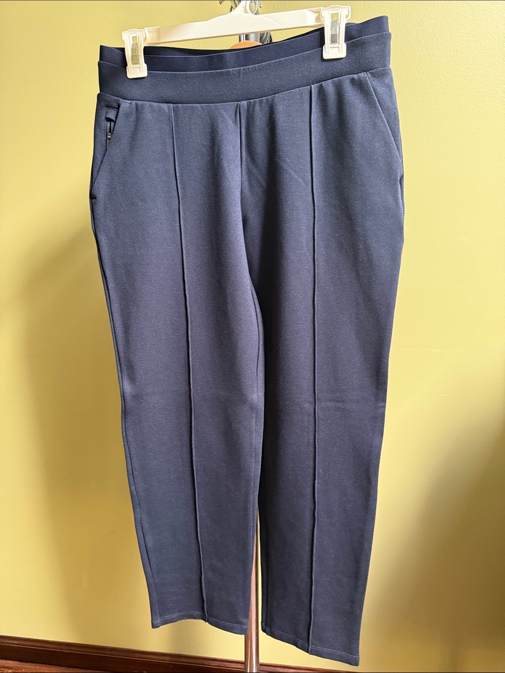 Athleta Venice Pintuck Pants in Navy